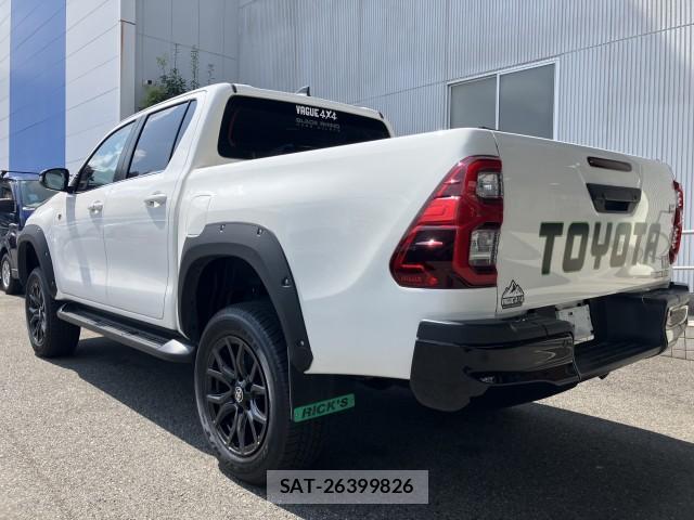 Toyota HILUX 2023-08 8647358-2