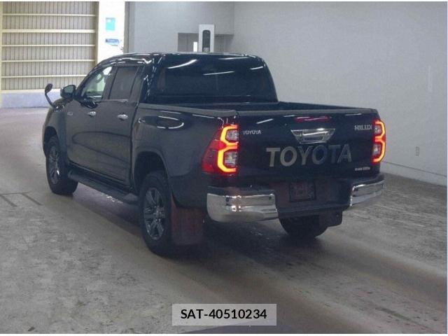 Toyota HILUX 2023-08 8647367-1
