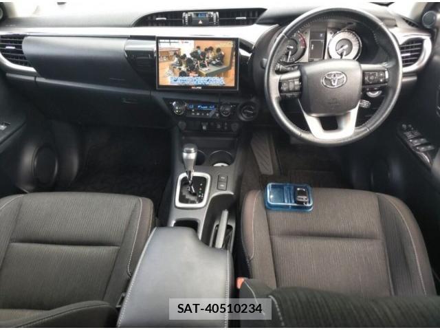 Toyota HILUX 2023-08 8647367-2