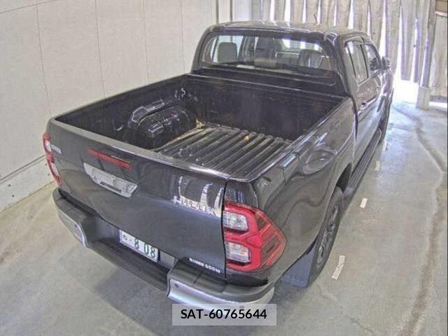 Toyota HILUX 2024-09 8647402-1