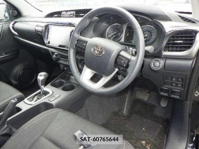 Toyota HILUX 2024-09 8647402-3