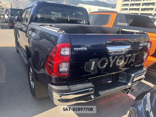 Toyota HILUX 2023-02 8647589-5