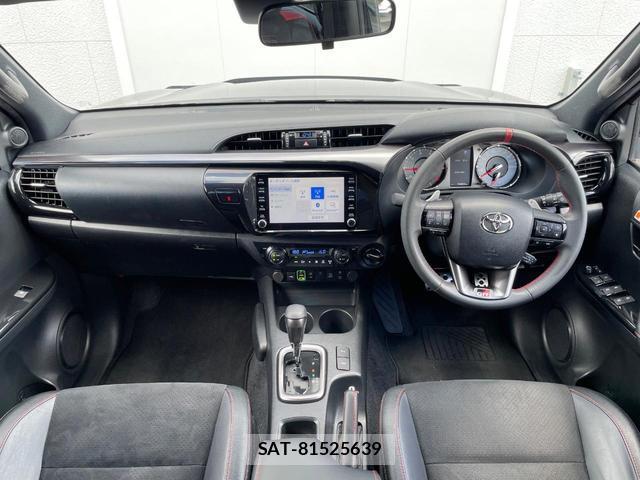 Toyota HILUX 2023-12 8647990-1
