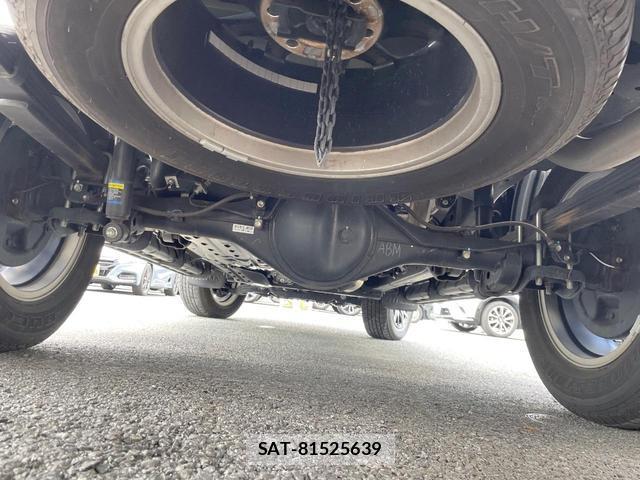 Toyota HILUX 2023-12 8647990-18