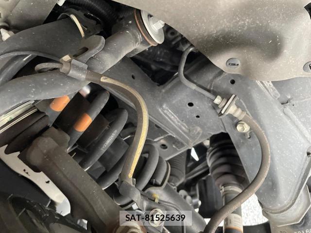 Toyota HILUX 2023-12 8647990-19