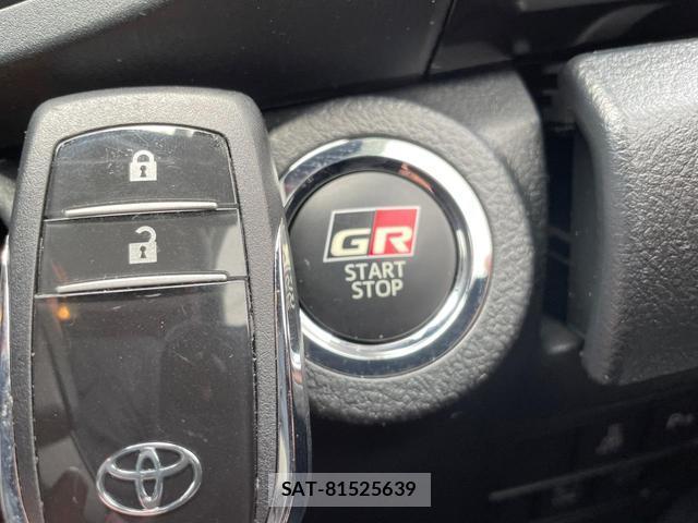 Toyota HILUX 2023-12 8647990-6