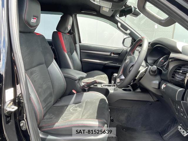 Toyota HILUX 2023-12 8647990-7