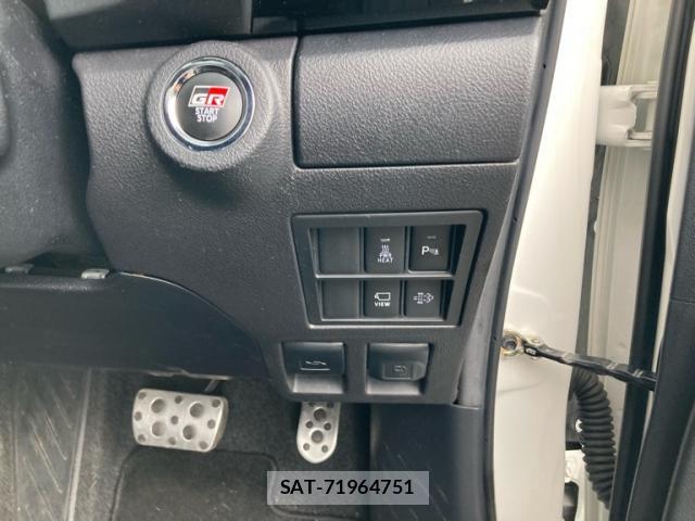 Toyota HILUX 2022-02 8648507-9