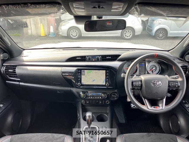 Toyota HILUX 2024-08 8648803-2