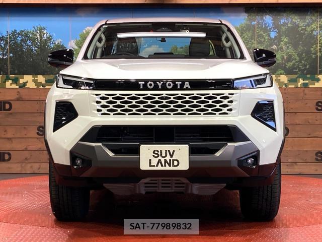 Toyota HILUX 2026-07 8649877-13