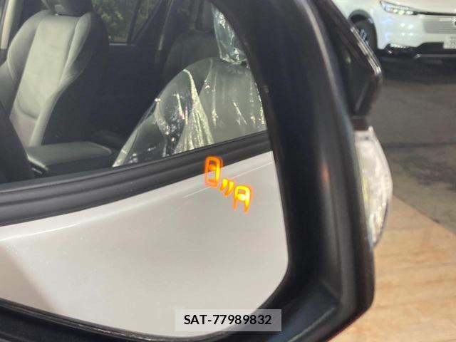 Toyota HILUX 2026-07 8649877-6
