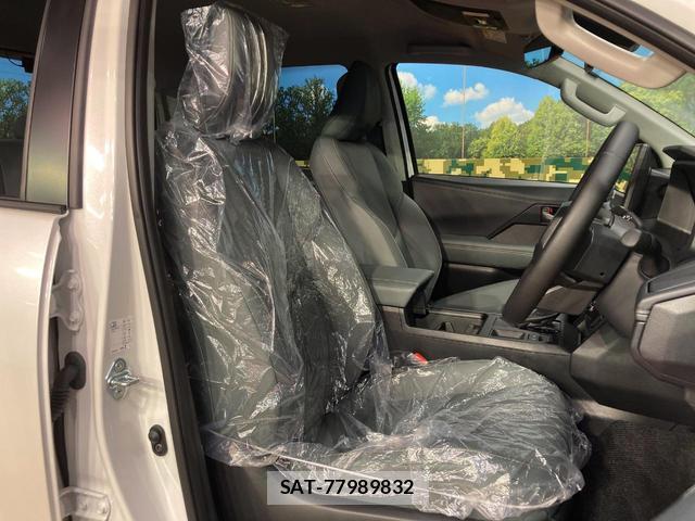 Toyota HILUX 2026-07 8649877-8