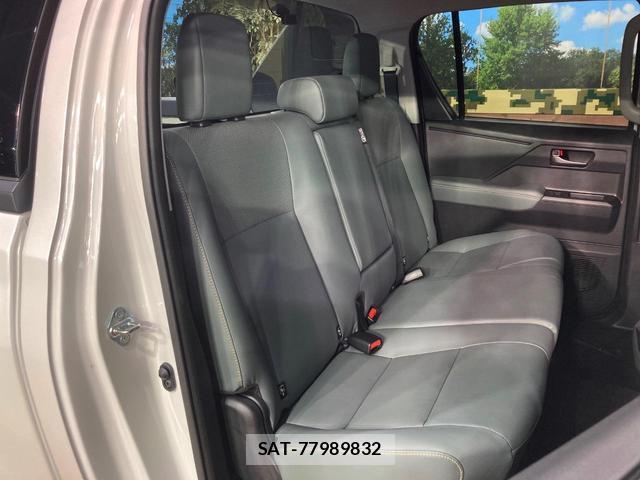 Toyota HILUX 2026-07 8649877-9