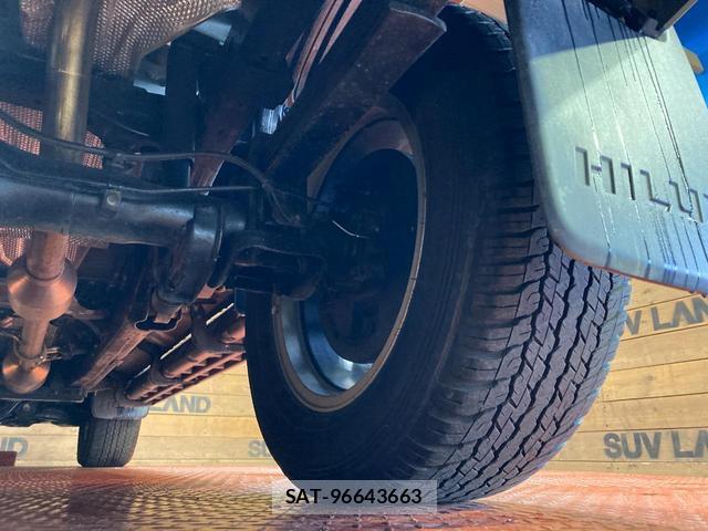 Toyota HILUX 2024-03 8649882-18