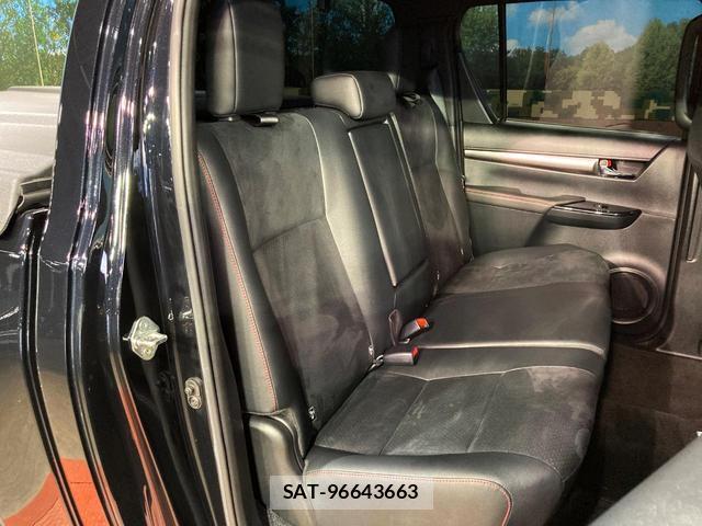 Toyota HILUX 2024-03 8649882-8