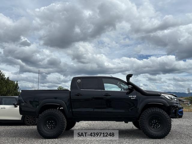 Toyota HILUX 2020-05 8649932-14