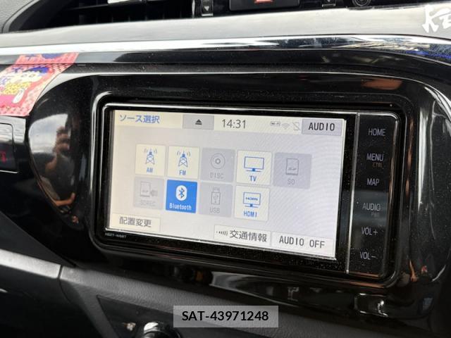 Toyota HILUX 2020-05 8649932-5