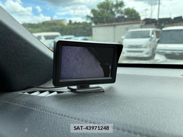Toyota HILUX 2020-05 8649932-6