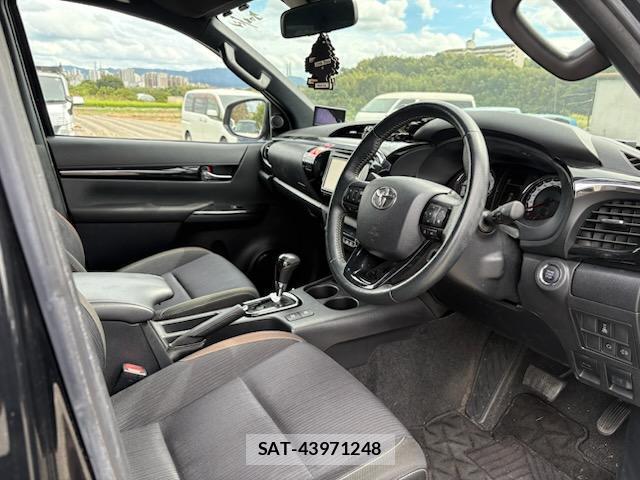 Toyota HILUX 2020-05 8649932-7