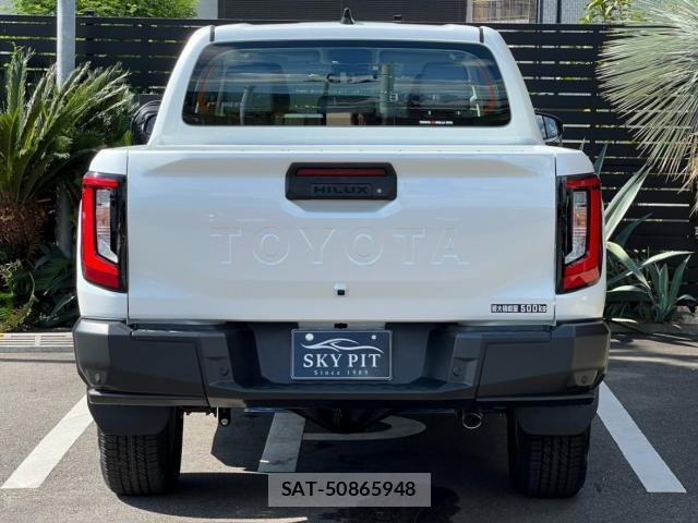Toyota HILUX 2026-08 8649953-17