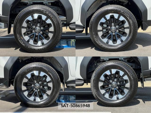 Toyota HILUX 2026-08 8649953-19