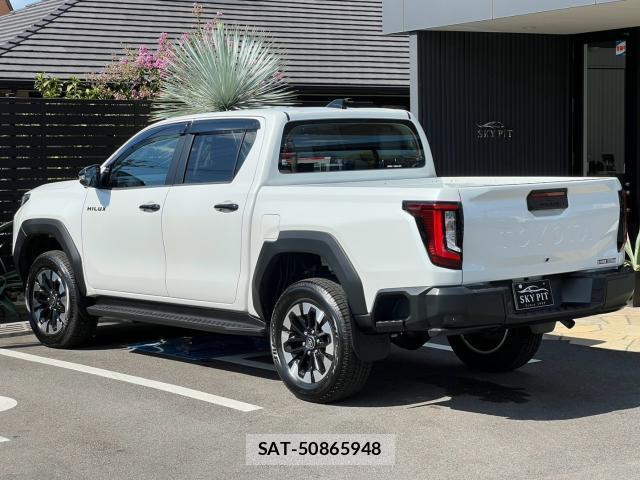 Toyota HILUX 2026-08 8649953-7