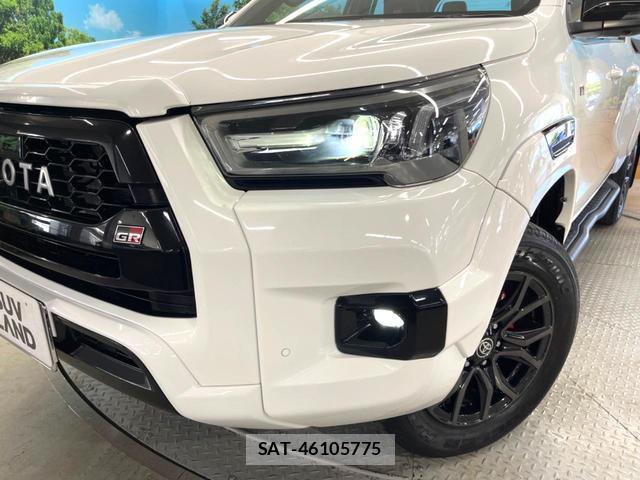 Toyota HILUX 2022-11 8651107-11