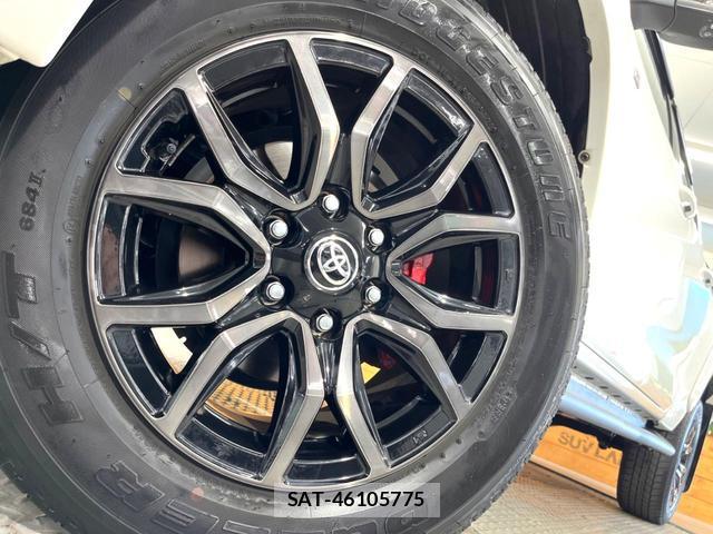 Toyota HILUX 2022-11 8651107-12