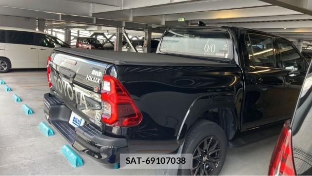 Toyota HILUX 2024-06 8651390-12