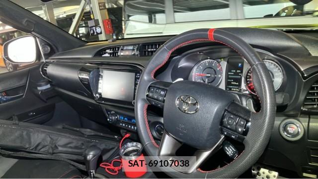 Toyota HILUX 2024-06 8651390-2