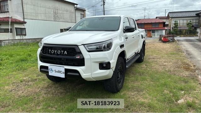 Toyota HILUX 2023-07 8651398-11