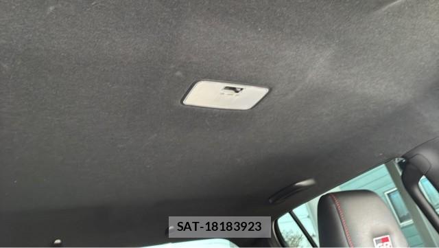 Toyota HILUX 2023-07 8651398-15