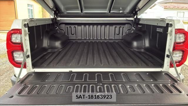 Toyota HILUX 2023-07 8651398-17