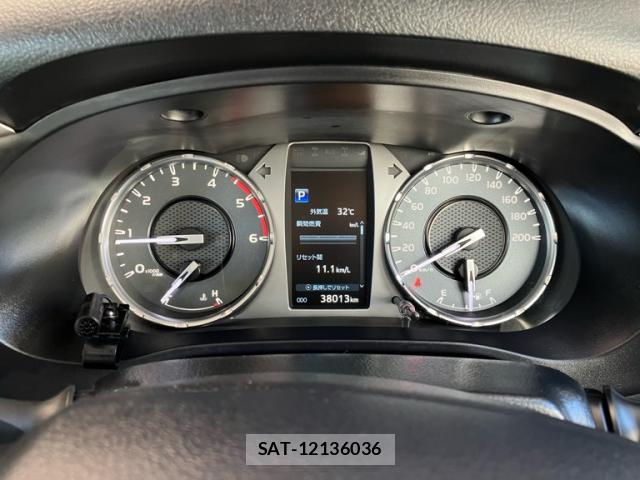 Toyota HILUX 2021-10 8652332-17
