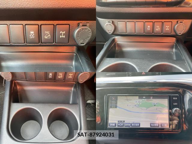 Toyota HILUX 2018-08 8652566-11