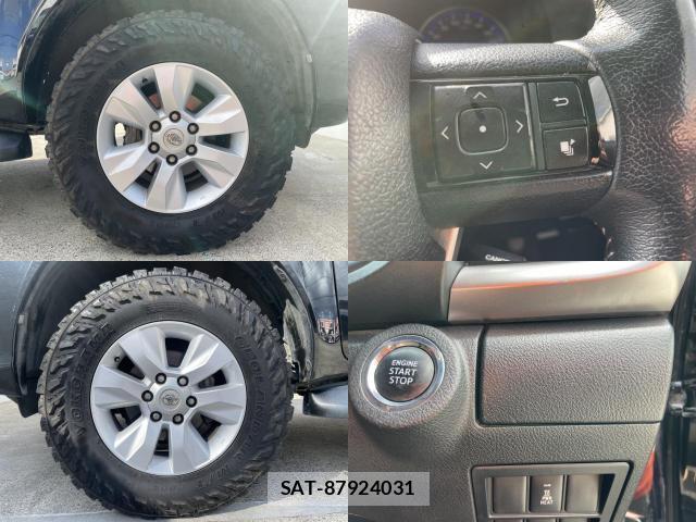 Toyota HILUX 2018-08 8652566-8