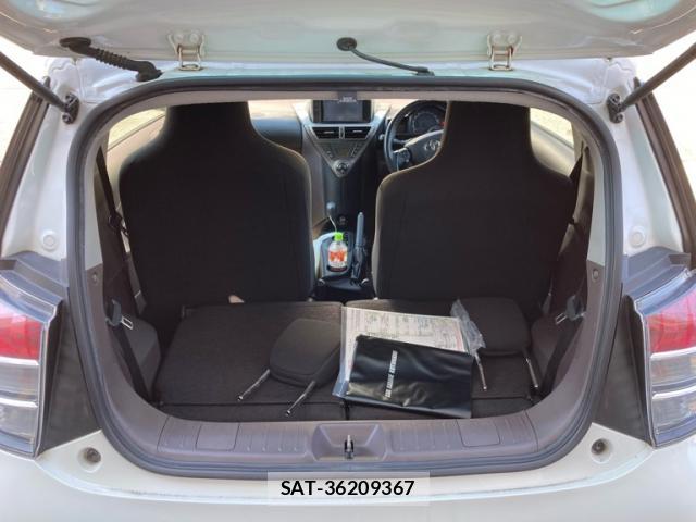 Toyota IQ 2009-07 8648621-11