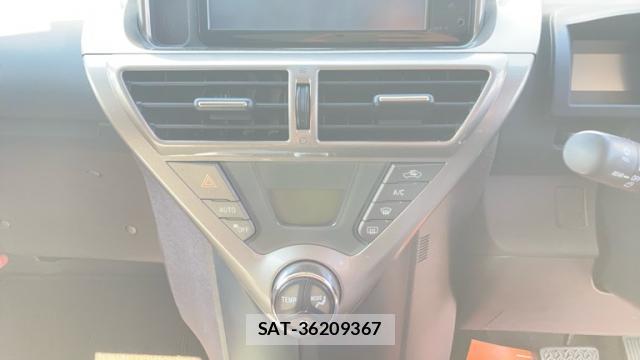 Toyota IQ 2009-07 8648621-16