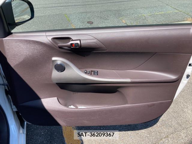 Toyota IQ 2009-07 8648621-18