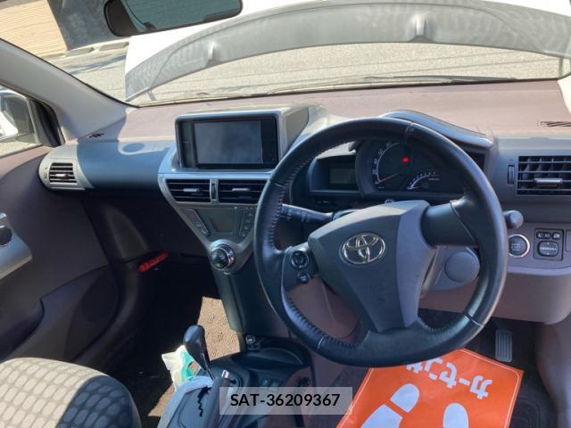 Toyota IQ 2009-07 8648621-9