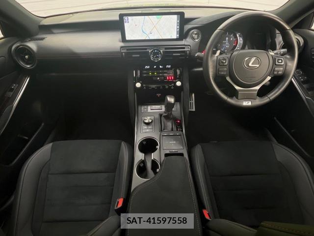 Lexus IS 2023-03 8646620-1