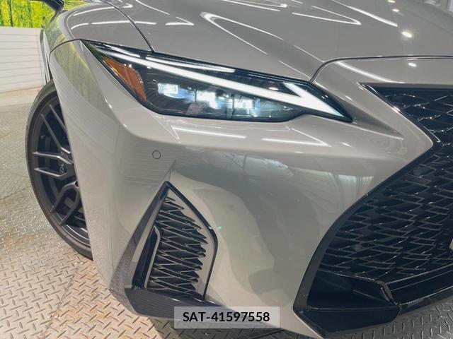 Lexus IS 2023-03 8646620-10