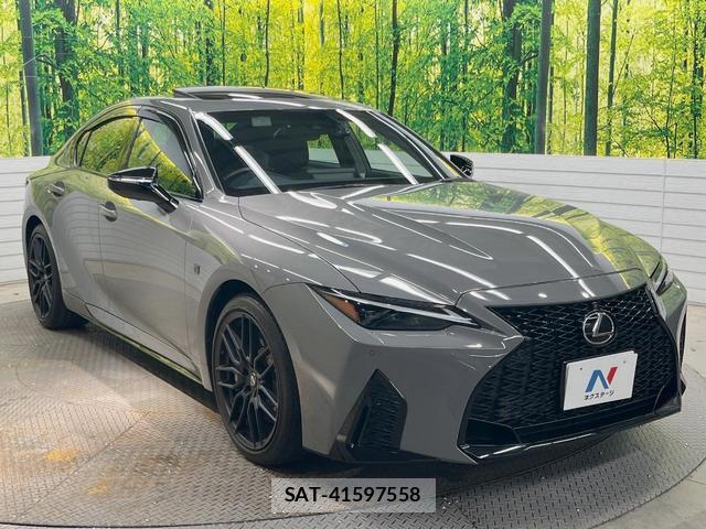 Lexus IS 2023-03 8646620-18