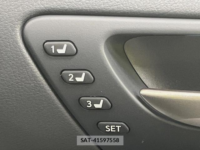 Lexus IS 2023-03 8646620-9