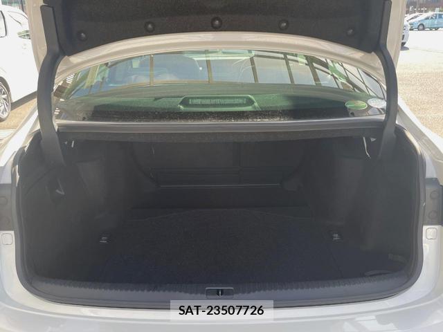 Lexus IS 2014-02 8646707-12