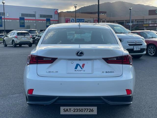 Lexus IS 2014-02 8646707-16