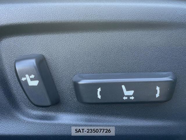 Lexus IS 2014-02 8646707-5