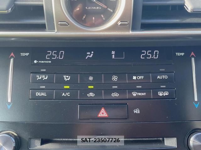 Lexus IS 2014-02 8646707-7