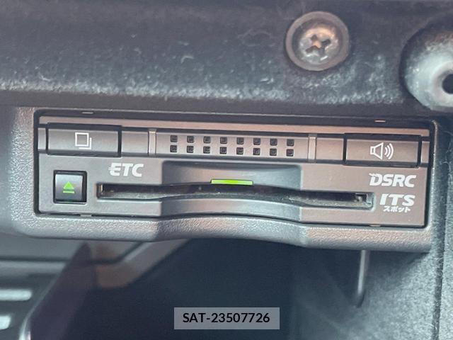 Lexus IS 2014-02 8646707-8
