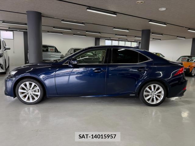 Lexus IS 2013-10 8647705-10